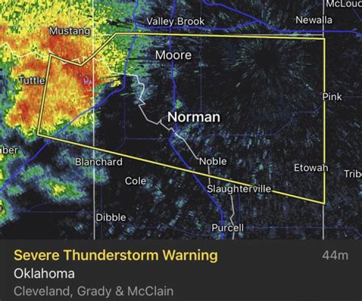 
Goldsby, Oklahoma tornado warning: Twister moving towards Noble, Norman, Pink, and Newalla 